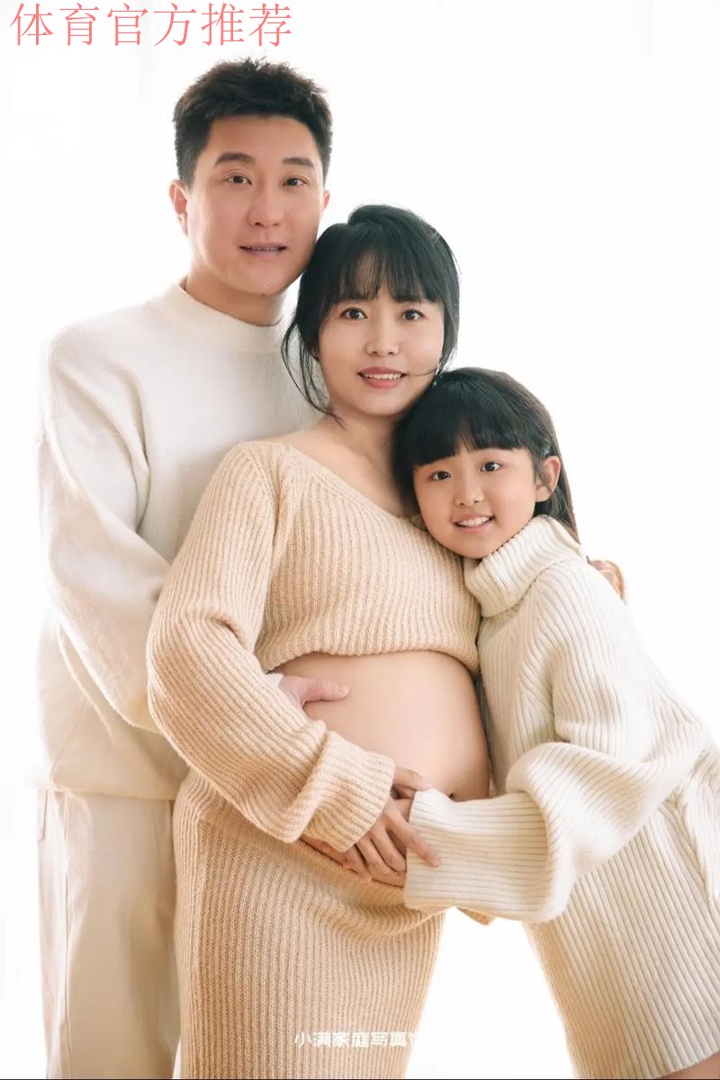 幸福!阿尔瓦雷斯Ins晒女友孕照,将迎接家庭新成员的降生 幸福!阿尔瓦雷斯Ins晒女友孕照,将迎接家庭新成员的降生